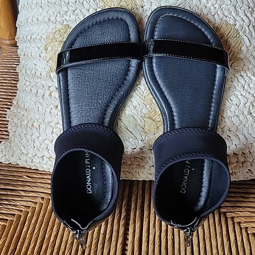 Donald J. Pliner Gelda-26, black, sandals, size 6M